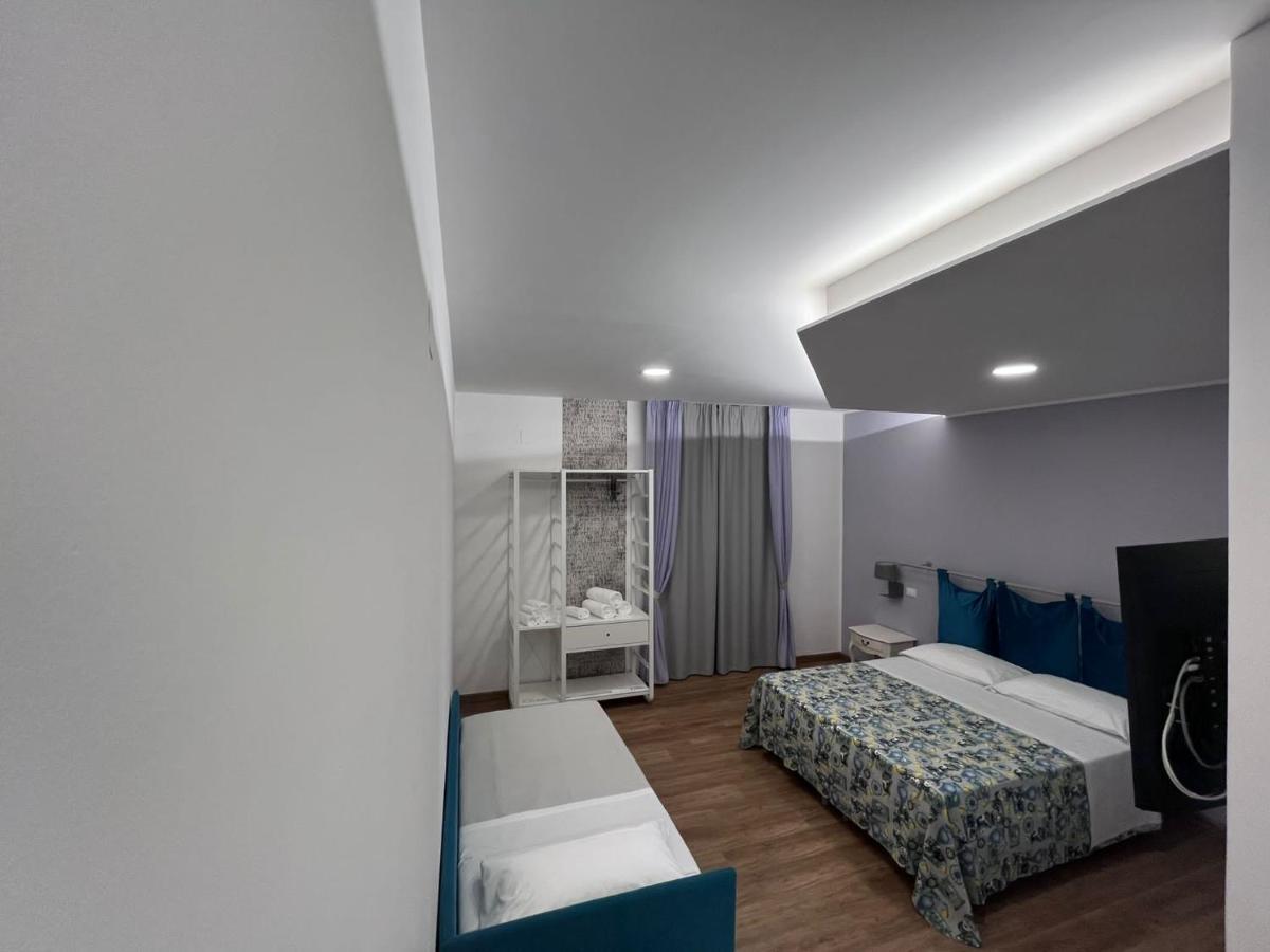 La Casa Di Matilde Hotel บาร์เชลโลนา-ปอซโซ ดี กอตโต ภายนอก รูปภาพ