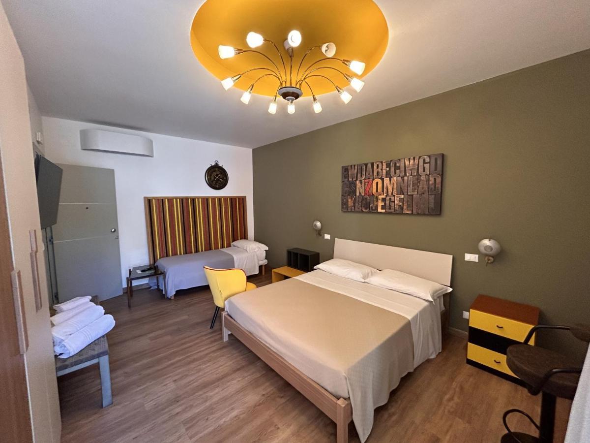 La Casa Di Matilde Hotel บาร์เชลโลนา-ปอซโซ ดี กอตโต ภายนอก รูปภาพ